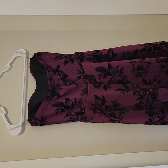 Sleeveless Purple Black Floral Dress - Picture 4 of 4